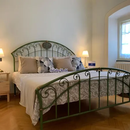 La Casa Nel Castello By Holiday World Apartment *